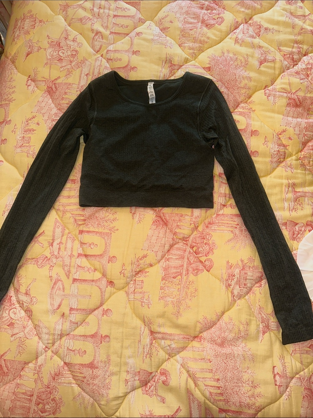 Lululemon Dark Green Long-Sleeve Ribbed Crop Top